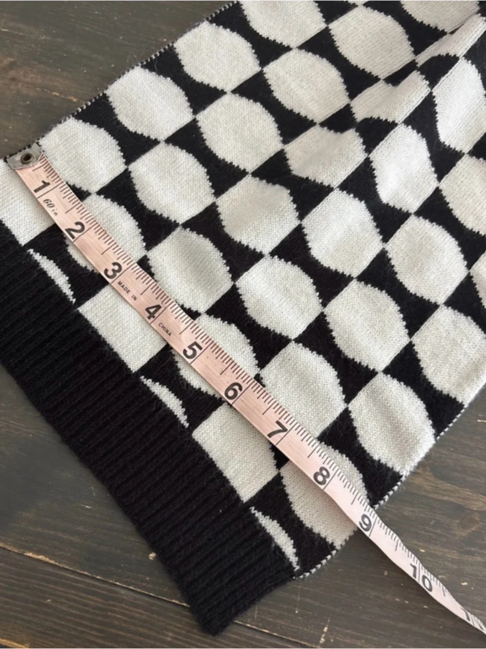 KATE SPADE  ♠️ Black & White Geometric Knit Scarf